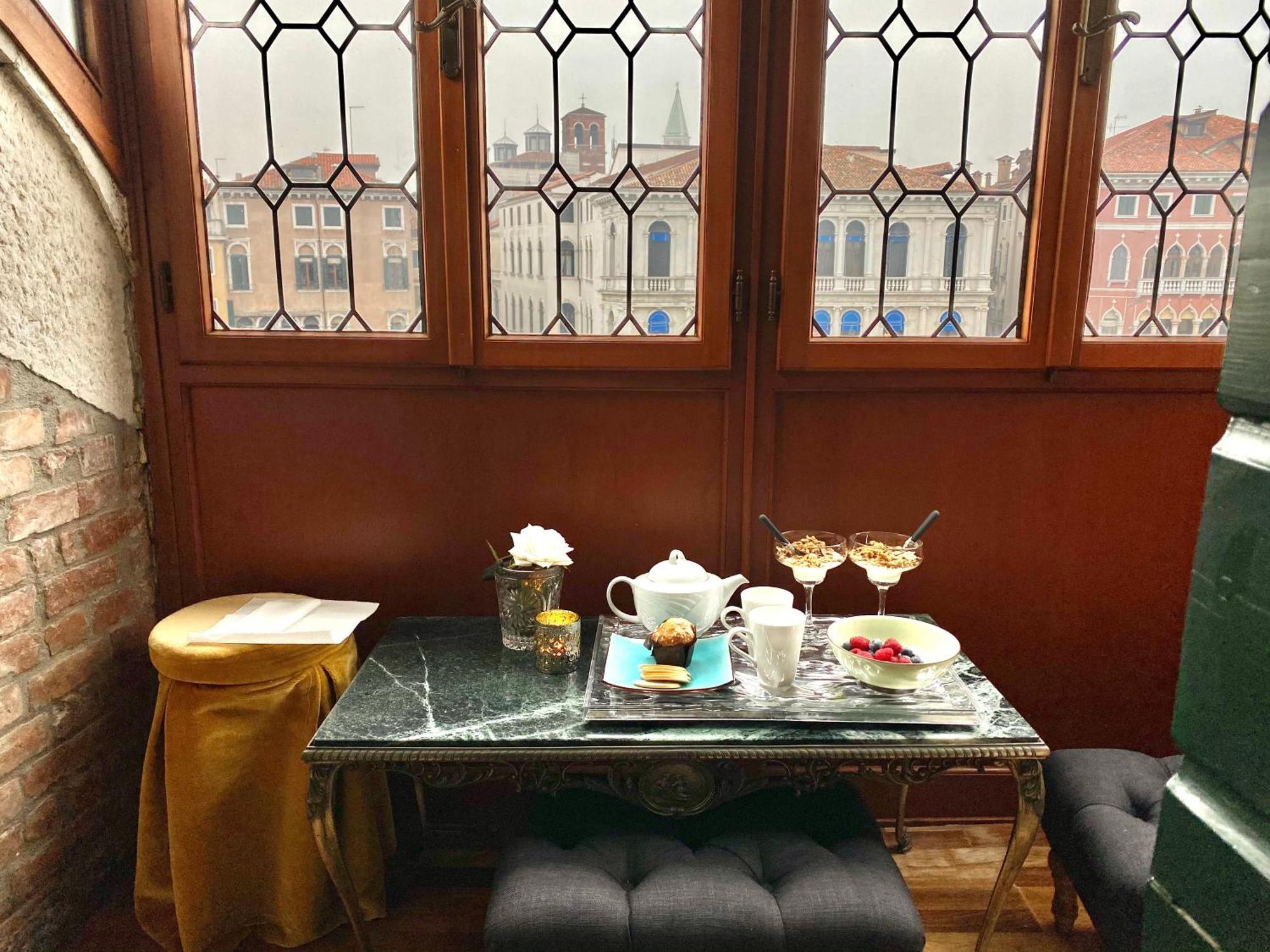 Rialto Terrace On The Grand Canal Venice Exterior photo