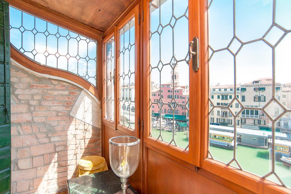 Rialto Terrace On The Grand Canal Venice Room photo